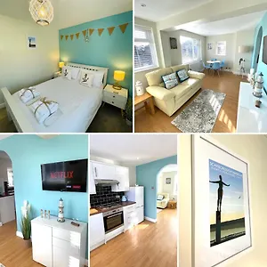 The Breakwaters, One Min From Harbour & Beach Apartment Scarborough